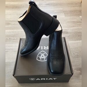 Ariat Booker Ultra Square Toe, Western Boot.